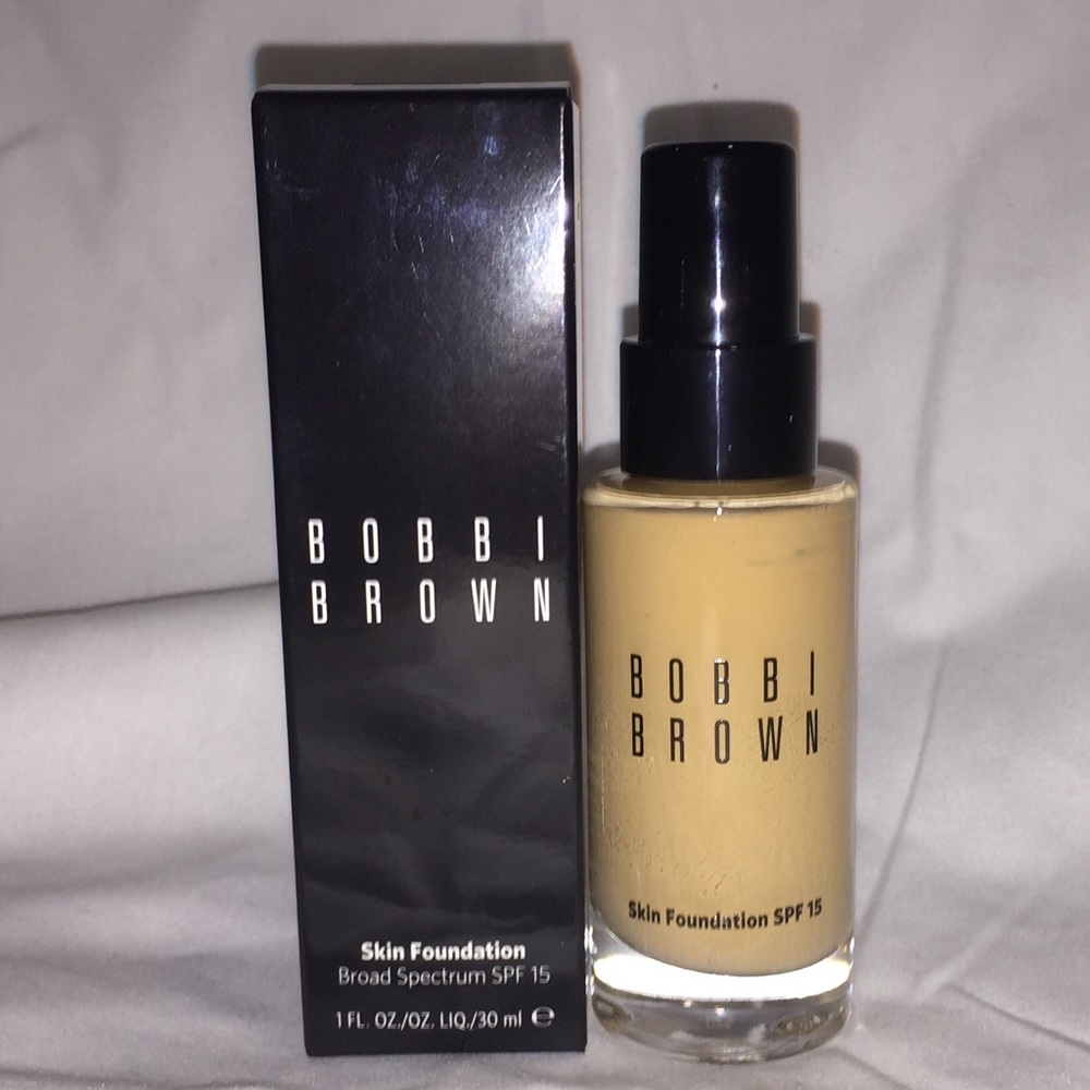New‼️BOBBI BROWN foundation in Golden Natural